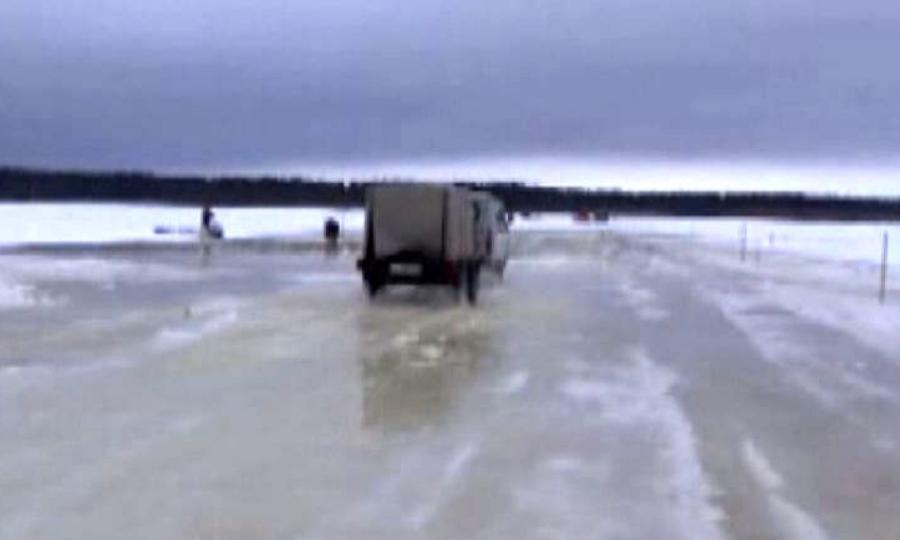 В Пинежском районе открыли транспортную ледовую переправу через реку Пинегу