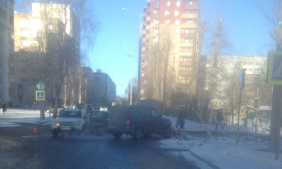 На Новгородском проспекте в Архангельске, где сегодня изменили схему движения, произошло уже несколько дорожных аварий