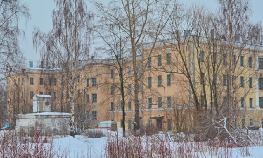 Состояние пациентки, госпитализированной с диагнозом «коронавирусная инфекция» в Архангельскую областную больницу, стабильно удовлетворительное — сообщают медики