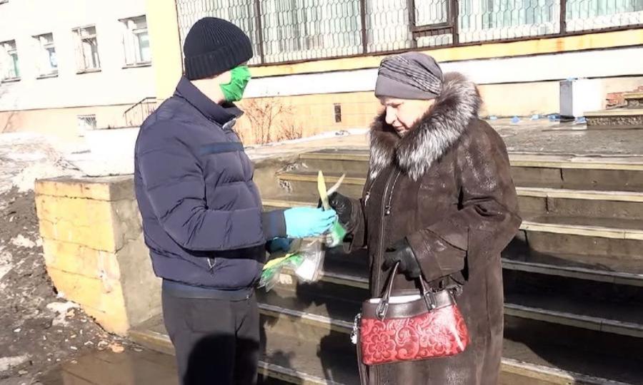 В Северодвинске сегодня раздавали медицинские маски